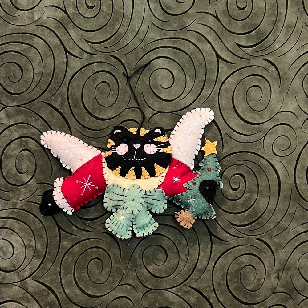 Festive Felt Cat Ornament